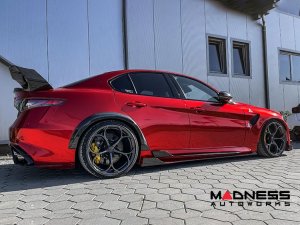 Alfa Romeo Giulia Side Skirts - Carbon Fiber - Shark Fin - Quadrifoglio